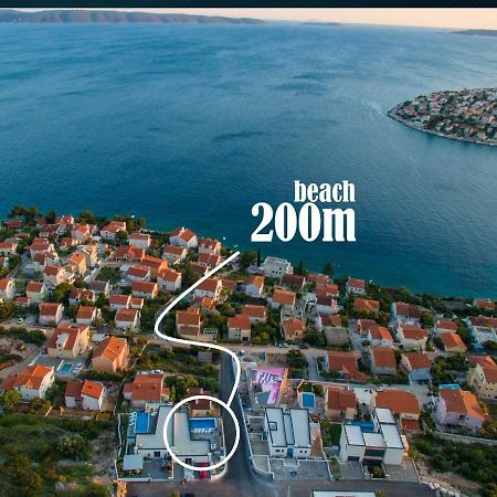 Holiday Home Olive Exclusive - 8 People, Heated Pool, Okrug Gornji, Sea View Трогир Екстериор снимка