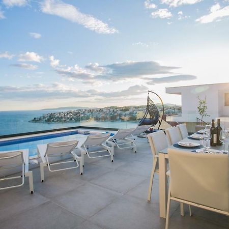 Holiday Home Olive Exclusive - 8 People, Heated Pool, Okrug Gornji, Sea View Трогир Екстериор снимка