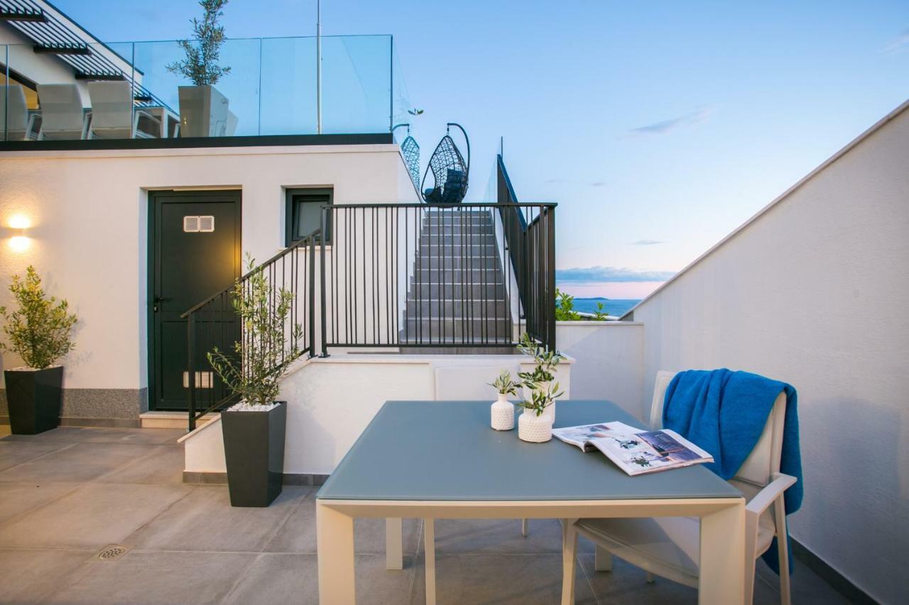 Holiday Home Olive Exclusive - 8 People, Heated Pool, Okrug Gornji, Sea View Трогир Екстериор снимка
