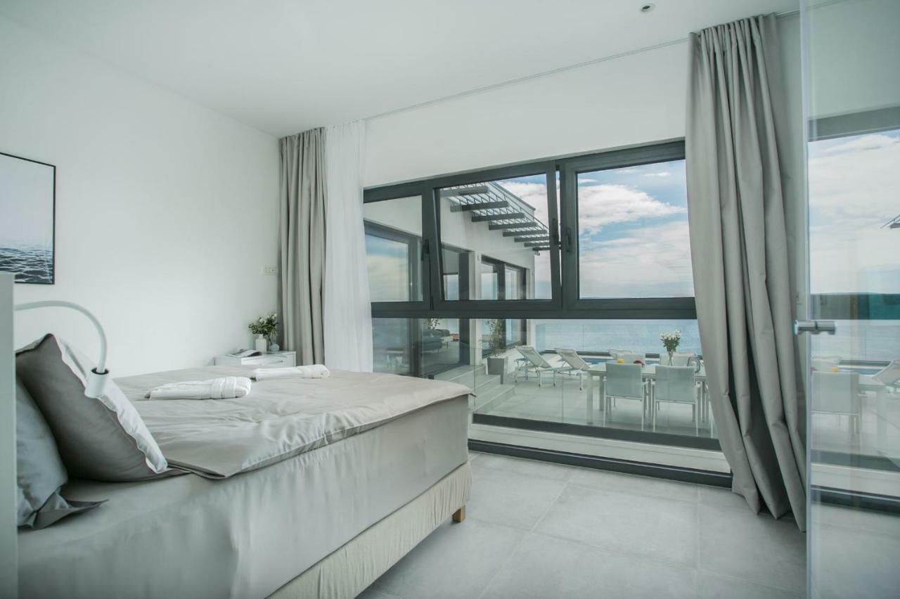 Holiday Home Olive Exclusive - 8 People, Heated Pool, Okrug Gornji, Sea View Трогир Екстериор снимка
