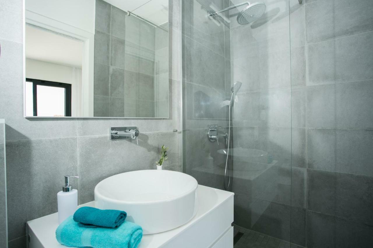 Holiday Home Olive Exclusive - 8 People, Heated Pool, Okrug Gornji, Sea View Трогир Екстериор снимка
