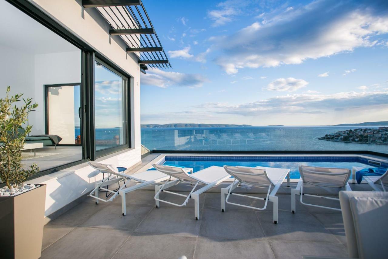 Holiday Home Olive Exclusive - 8 People, Heated Pool, Okrug Gornji, Sea View Трогир Екстериор снимка