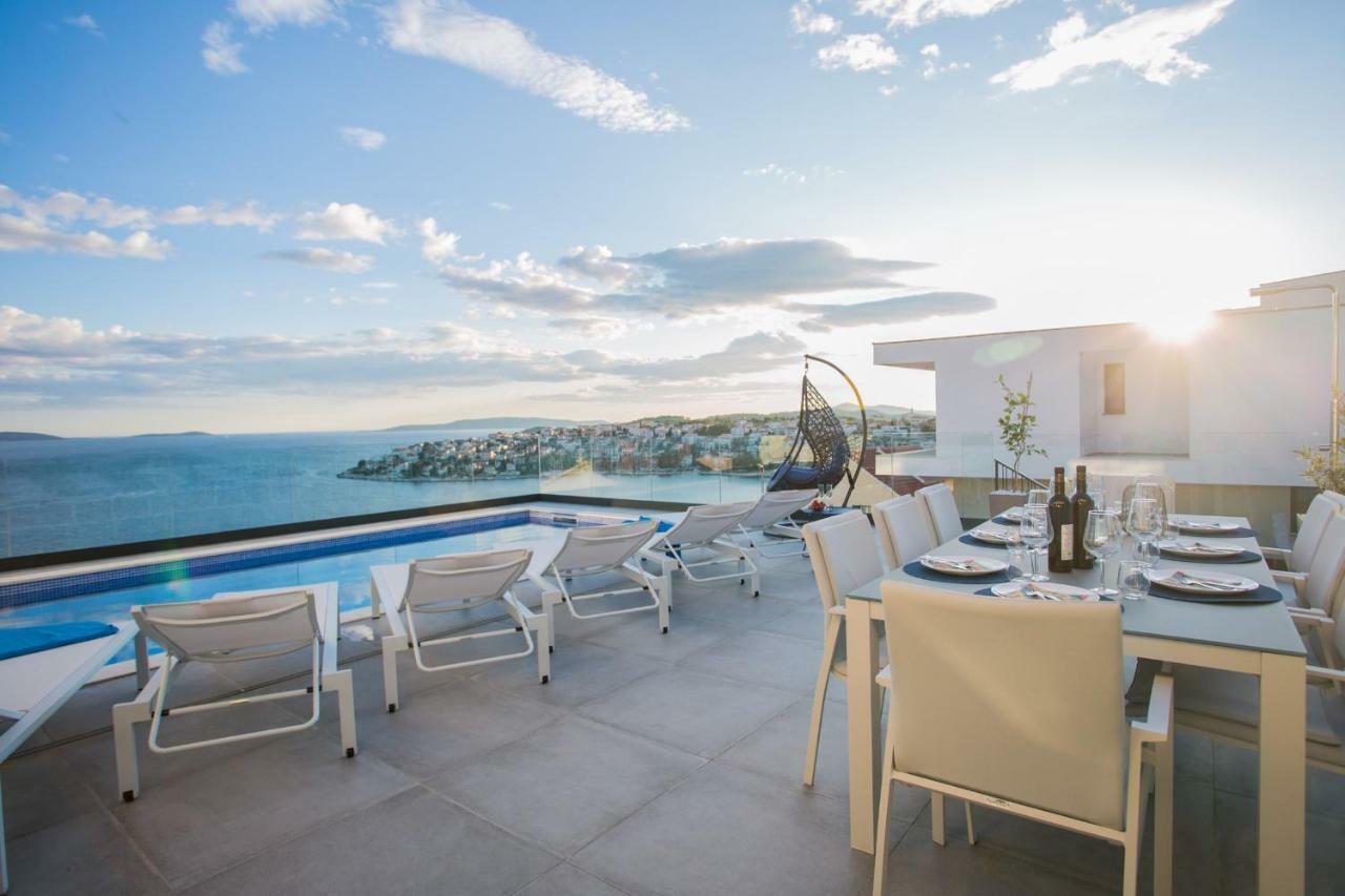 Holiday Home Olive Exclusive - 8 People, Heated Pool, Okrug Gornji, Sea View Трогир Екстериор снимка