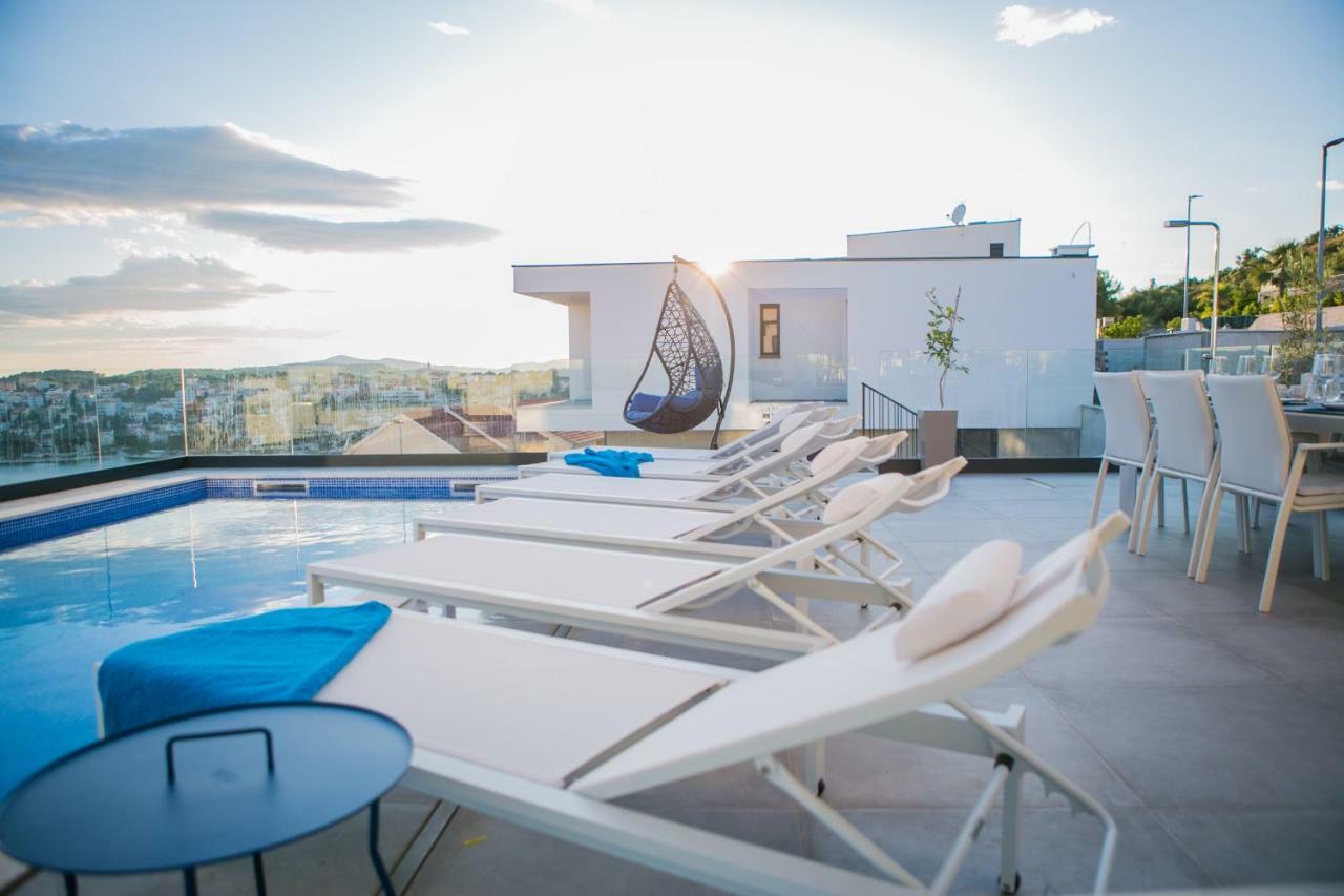 Holiday Home Olive Exclusive - 8 People, Heated Pool, Okrug Gornji, Sea View Трогир Екстериор снимка