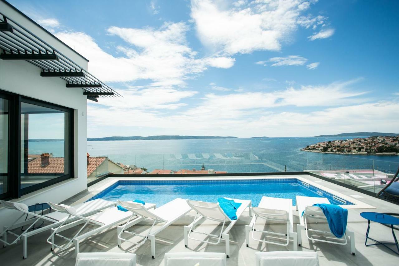 Holiday Home Olive Exclusive - 8 People, Heated Pool, Okrug Gornji, Sea View Трогир Екстериор снимка