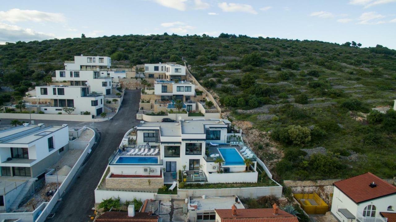 Holiday Home Olive Exclusive - 8 People, Heated Pool, Okrug Gornji, Sea View Трогир Екстериор снимка